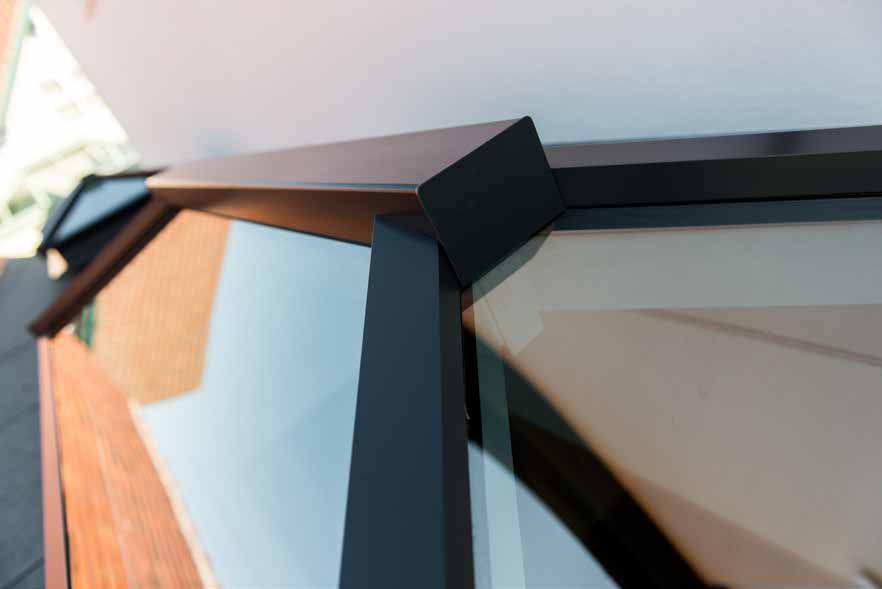 Minimal external structures Full aluminium roofs Ultra slim frames are achieved with the impressive strength to weight ratio of aluminium and ensure that sightlines are minimal.