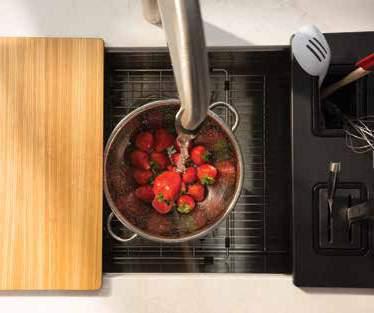 life in the kitchen. It not only complements our QUATRUS sinks, but also works with them to make your life easier.