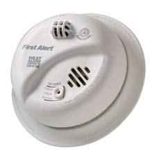 AC and 30 volt DC; Resistive-15 Fits in most standard junction boxes 9120B 120-volt AC Smoke Alarm with Battery Backup 120-volt AC with 9V Battery Backup Tamper-Resistant Locking Pins Universal
