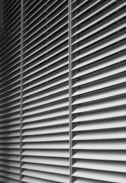 5 Alulux external Venetian blinds are made of high-quality aluminium. Manufactured exclusively by external Venetian blind specialists in Germany.
