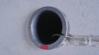6.3 Wall duct insertion, ventilation unit connection pipe Insert the connection pipe (min. 3 x 0.60 mm²) laterally (room-side view) into the wall duct.