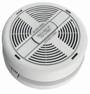 Hardwire interconnect with up to 12 smoke/heat alarms. Compatible with DS700RF wireless interlink base. Supplied with PUSH-FIT base. Central test and silence button.