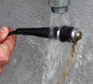 connector under running tap water until everything is cleaned Remove the sleeve holder with the
