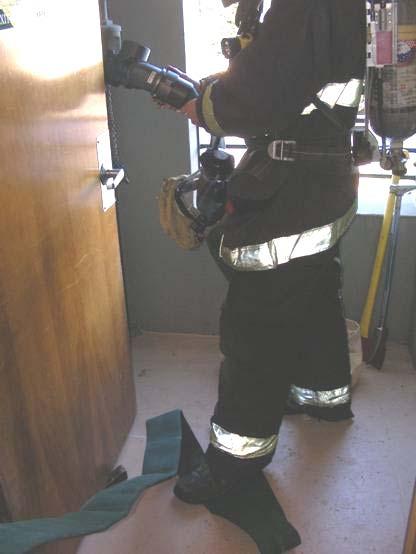 APPENDIX B 2½ INCH HOSELINE PROCEDURES FOR HIGH RISE Assists with hose lead, remaining at stairwell door updating Fire Attack on attack stairwell conditions(see Fig 1) Will relieve Engine Officer #1