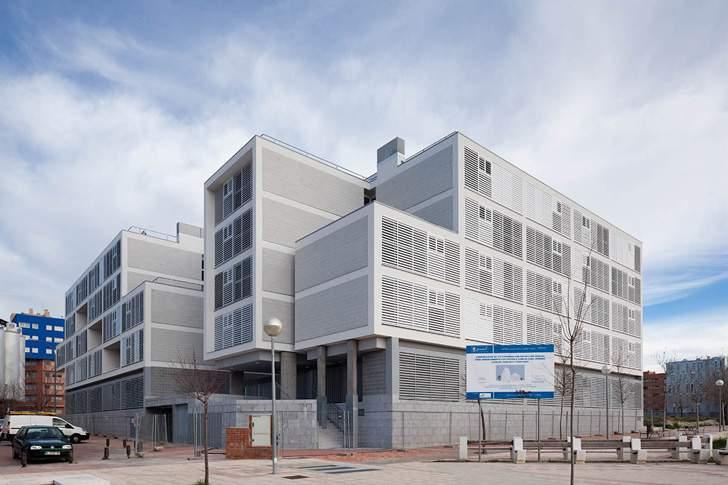 The Eco Boulevard in Vallecas, Spain has a new 163 unit social housing complex to add to its list of accomplishments.