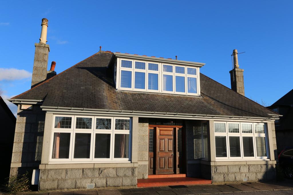 DWELLING HOUSE well located within the popular West End of Aberdeen close