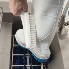Neptun SC1 Separate cleaning of sole and upper shoe Sole cleaner with 2 ½ advantages The sole cleaning machine Neptun SC1 (Sole Cleaner 1) combines 2 ½ important functions in compact space.