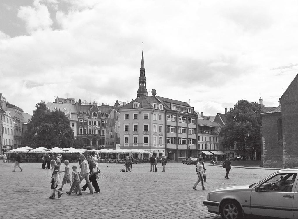 Architecture and Urban Planning Fig. 1. Capacity of Riga Old Town public open space in daily mode [Picture: U. Bratuškins]. Fig. 2.