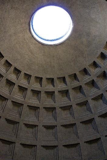 At the thickest part of the dome the aggregate travertine was used for support.