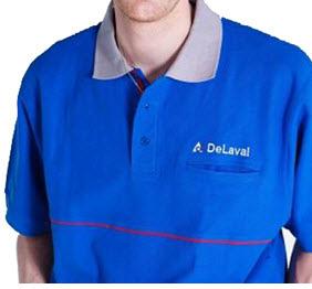 polo shirt With an inside breast pocket, side slits and cuff ends to the sleeves
