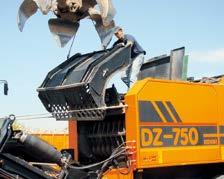 DZ series in operation Shredding of waste wood / pallets Powerful and flexible 2 in 1 The Combined Shredder One machine