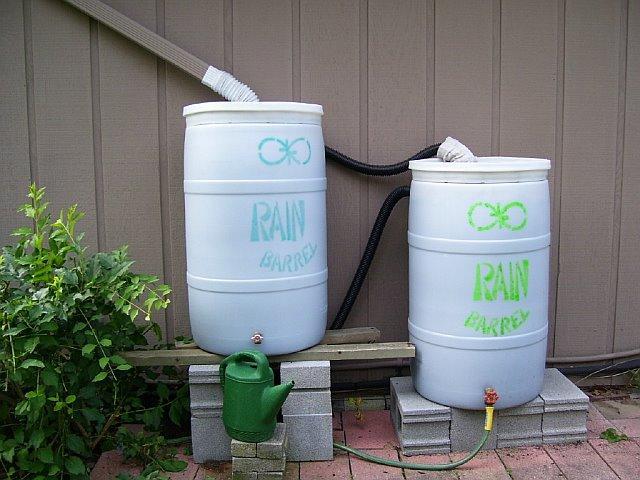 Components of a Smart Yard During a typical moderate storm of one inch of rain during a 24 hour period, over 700 gallons of water will run off the average roof, an impervious area of about 1,200