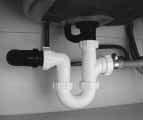 Do not remove the hooked end support from the GREY drainage hose when using any of the drainage methods detailed below. You may need to reposition it as required along the drainage hose.