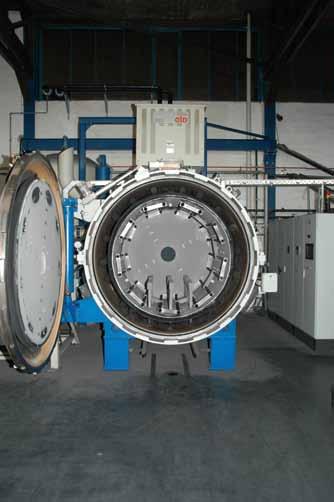 required throughput. Furthermore, the heating and cooling method must be considered. The vacuum chamber furnace ALD MonoTherm offers a variety of possibilities to fulfill the performance criteria.