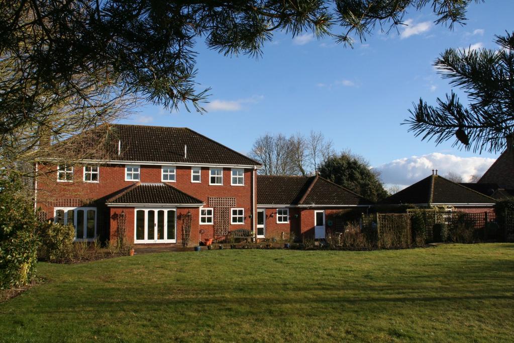 Fenn Wright Signature - Suffolk - 01394 333 346 At a glance Spacious family home Grounds of approximately 1.