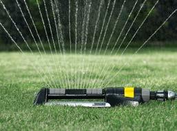 All models can be easily connected to the garden hose and are compatible with all commercially