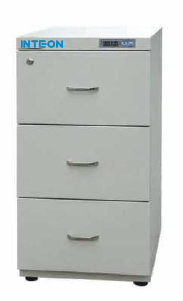 DRAWER DRY CABINETS Suitable for office of information technology, electronics, research and development, ISO documentation centers, etc, for damp-proof storage of office items.