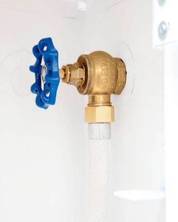 Advantages of our hydrants: Connection of hydrant nozzle with hydrant hose Hydrant nozzle connected with adapter
