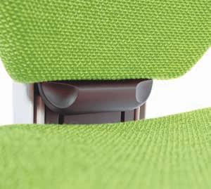 The seat can be moved horizontally making sure it is anatomically optimised in relation to the backrest.