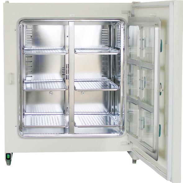 Divided, inner glass door Three inner glass doors (HF90) maintains stable climatic conditions, minimizes any changes to the humidity, heat and gas concentration, shortens recovery times significantly