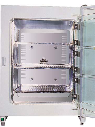 Comparing with the ordinary water tray, the reservoir enlarges volume and