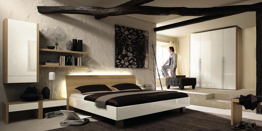 The beautiful now! no.12 bed with high-gloss white adds a touch of glamour to your bedroom.
