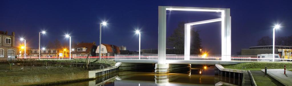 have lighting and maritime traffic signs attached to them. This enhances the bridge s clean and attractive appearance.