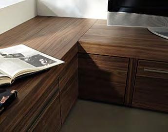 Version: core walnut, high-gloss grey lacquer 1 2 1 Precious core walnut and meticulous craftsmanship make a perfect combination.