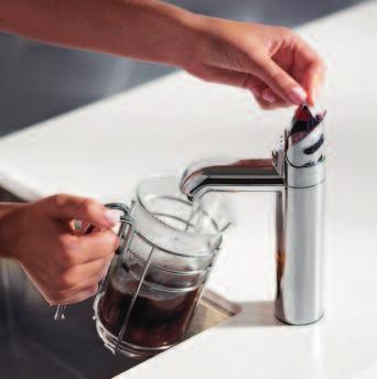 Quicker coffee Lift the red lever to fill your caffetier with boiling