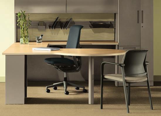 It incorporates soft seating to encourage spontaneous interaction, laminate storage options that support active work, and worksurfaces and screens that define space and create varied separation.