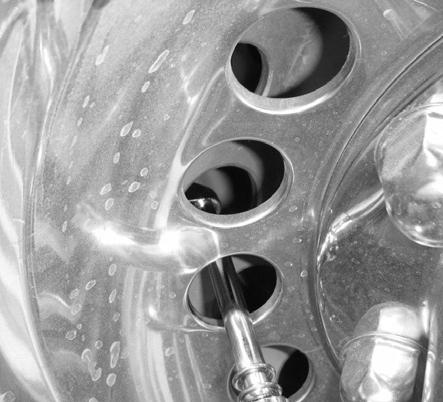 SECTION 3 DRIVING YOUR MOTORHOME end, remove valve stem cap, insert valve stem extension into hose extension, and reinstall valve stem extension onto valve stem until snug.