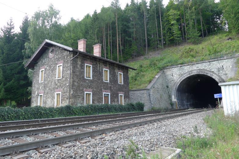 Figure 3: Viaduct Kalte Rinne Figure 4: Typical lengthman s cottage next to Pettenbach Tunnel The excavation material from the tunnel was deposited on site and over time the heaps of earth and gravel