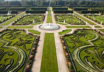 Guided Tours for Groups Splendour of the Royal Gardens Gardenfestivals Discover the Royal Gardens of Herrenhausen or the Museum at the rebuilt Herrenhausen Palace with an