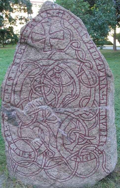 Runų akmuo, rastas netoli Upsalos. (http://wapedia.mobi/lt/runos) 160 pav. Didţiojo skaliko vaizdavimas akmenyje kartu su runomis. (http://greatdane.
