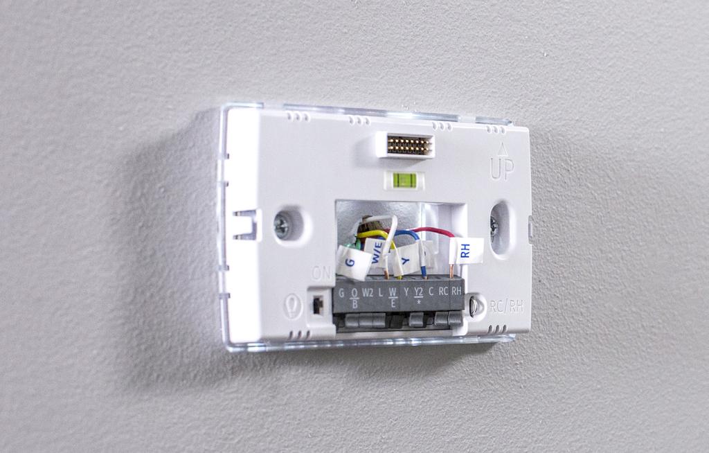 INSTALLATION Thermostat base Back glow switch Switching this On illuminates the thermostat base.