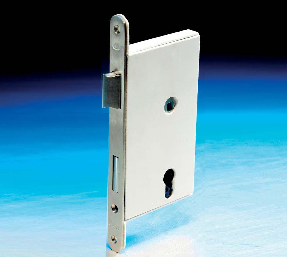 Installation Lock or latch 1. Recess in the door edge for the lock or latch to the correct size. 2. Fix using the recommended length, size and specification of screw.