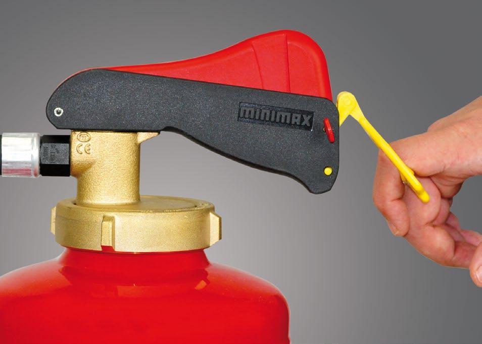 The Minimax single-hand control now gives the user a free hand in order to grasp the ergonomically shaped hose grip, point it at and efficiently extinguish the fire.