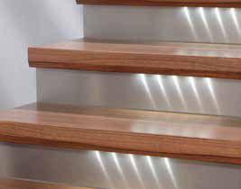 The trenovo staircase system counters this danger on all wood decors with a Category R10 anti-slip surface.