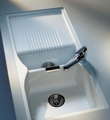 Campus CRISTALITE The Campus sinks have a few more curves than our other Schock models and blend in