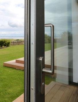 Stainless steel feature handle Soft close on sliding door panels Smooth, quiet operation 118 mm typical sight line (a slimline version with a sight line of just 46 mm is available in twin