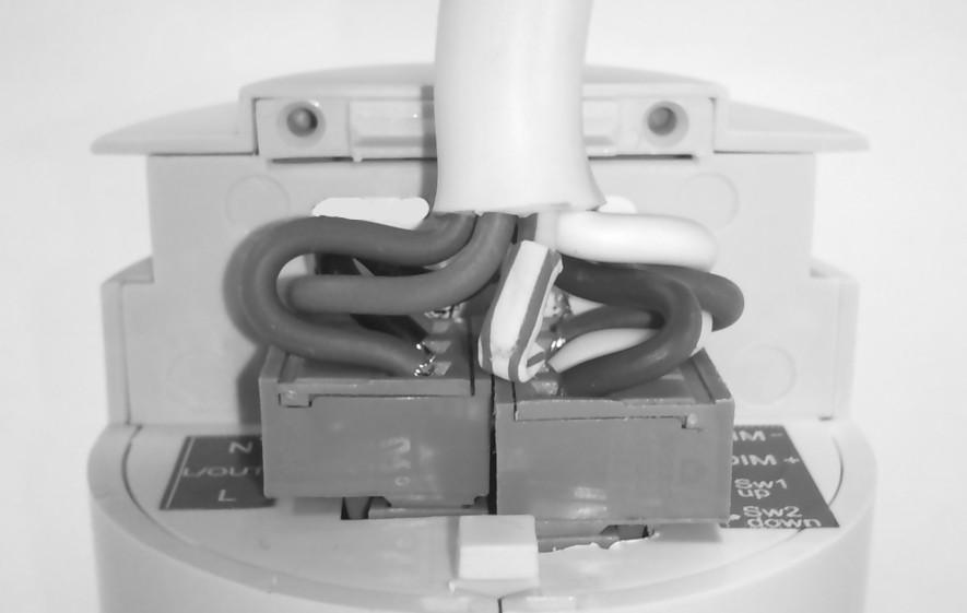 Installation The EBDSPIR-PRM-2CH is designed to be mounted using either: Flush fixing, or Surface fixing, using the optional Surface Mounting Box (part no. DBB). Both methods are illustrated below.