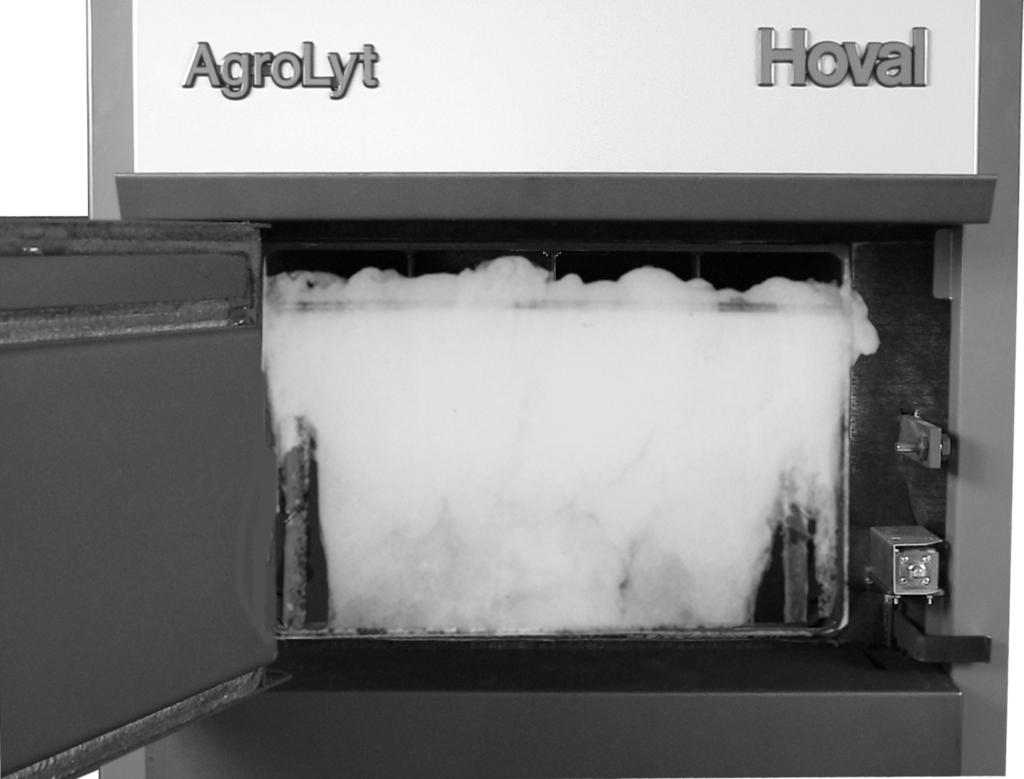 4 205 193 / 00 Function What happens inside the AgroLyt? The Hoval AgroLyt is a state-of-theart, environmentally friendly wood burning boiler that operates with 3- stage combustion technology.