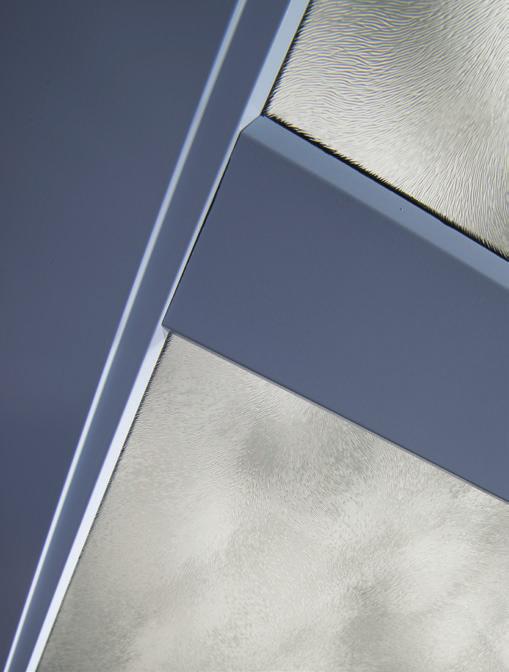 Top: Smooth-Star, Low-E Glass with SDLs, Door