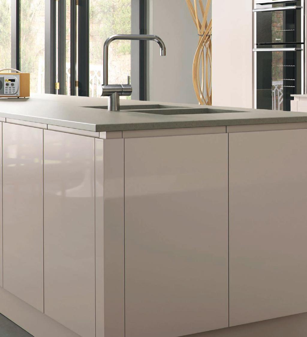 Welford Savanna Minimalist design with maximum impact. The Welford handle-free fronts deliver a non distracting quality to the kitchen.