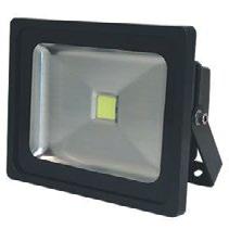 The solid construction of this unit offers both uniformed light distribution as well as maintenance free operation.