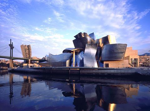 Guggenheim Museum Bilbao - Frank Gehry contributed by Nikita Batlis Green Design (Sustainable Design) - Curves appear to be random, but are meant to catch the light.