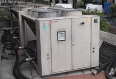 Manufacturer: Trane Model: RTAB 110 Cooling Capacity: 283Kw Single screw versions of the 212 machine.
