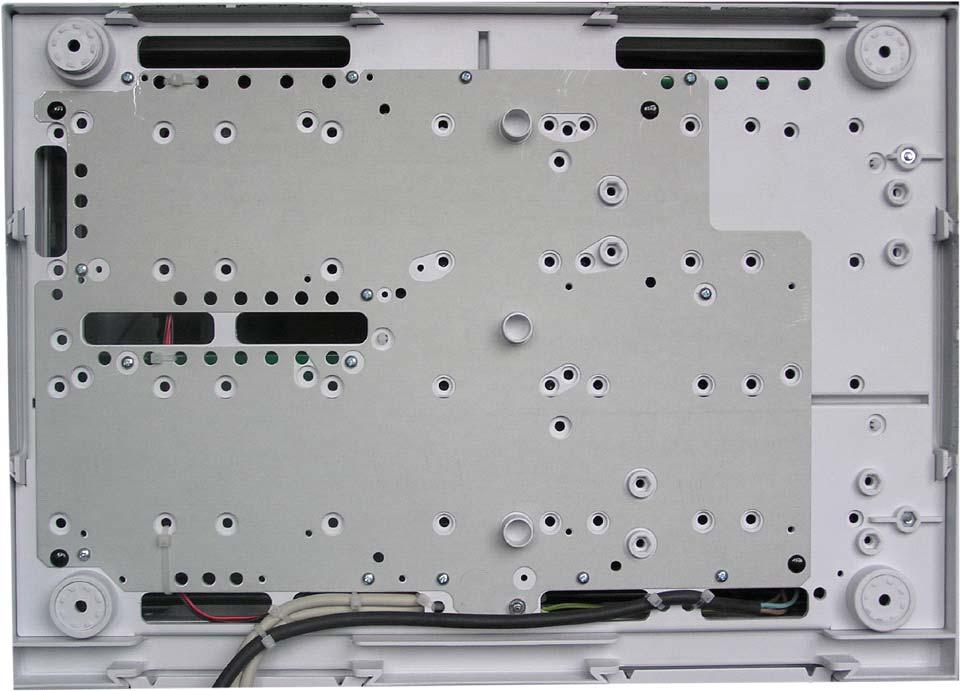 Wall mounting The panel must be mounted on a flat surface using appropriate hardware (screws and dowels). Avoid mechanical stressing.