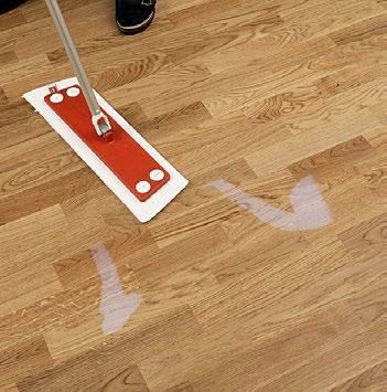 The floor to be treated must be clean and free from polish, wax and other contaminants. Vacuum thoroughly and remove all traces of grease by damp cleaning using Kährs Cleaner.