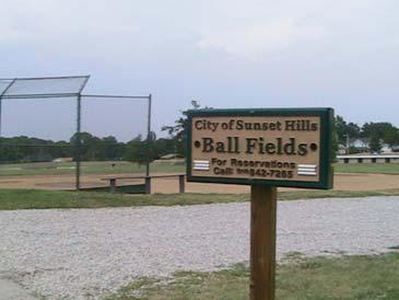 Ball Field Park Ball Field Park is a 4.5 acre neighborhood park located along Eddie and Park Road in the northeastern side of Sunset Hills adjacent Truman Elementary School.